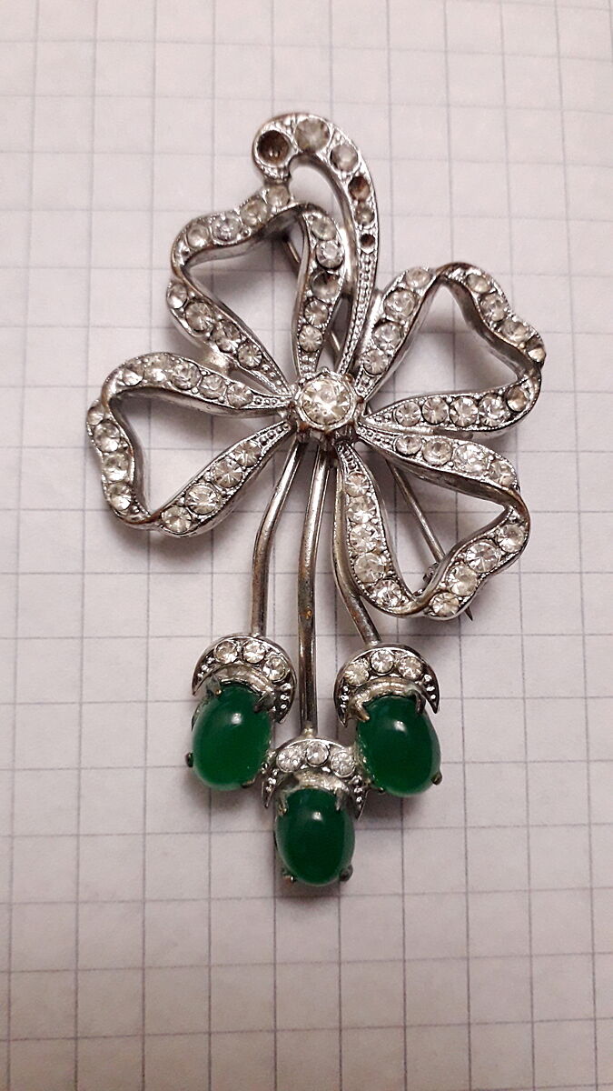 Автор темы: Ребенок раскурочил брошь бабушки, Где можна купить стразы в ...